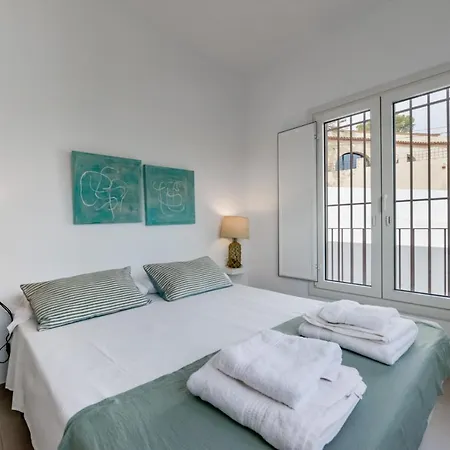 Villa El Paseo - By Almarina *