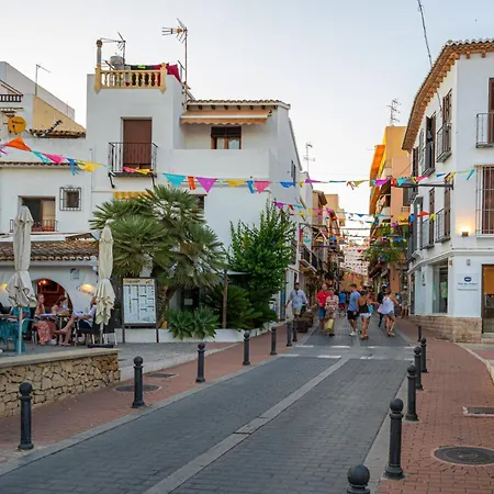 Villa El Paseo - By Almarina *